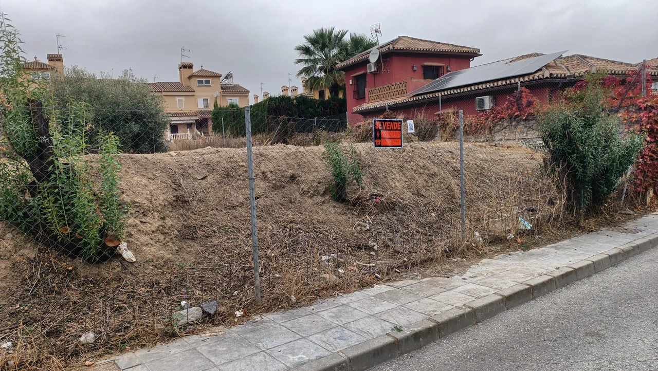 Vista del solar desde la calle Las Cañas