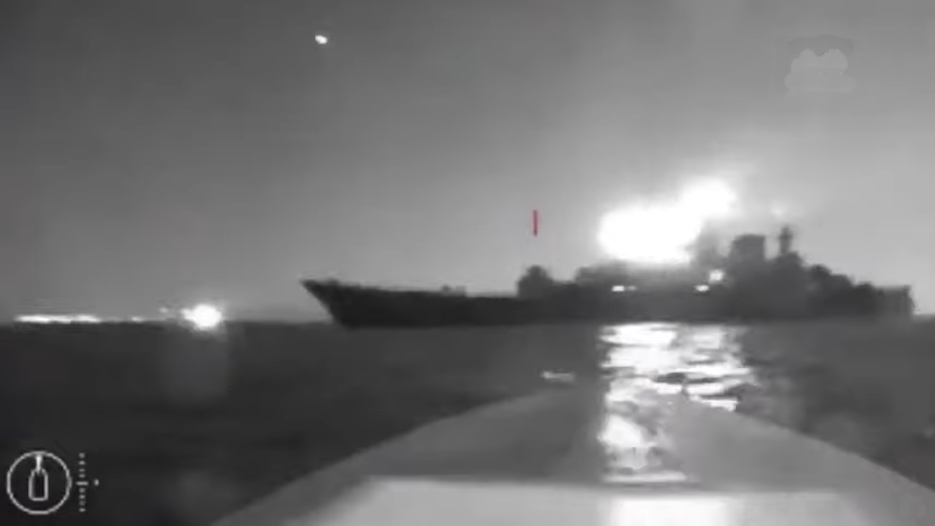 El último ataque con drones submarinos al puerto de Novorrosiysk ha tenido un impacto significativo y ha dañado el cargador Olenogorsky Gornyak. Esto demuestra que la flota rusa en el Mar Negro no es invulnerable y puede ser vulnerable a futuros ataques.