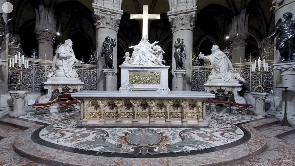 Altar mayor de la catedral de Notre Dame de Paris