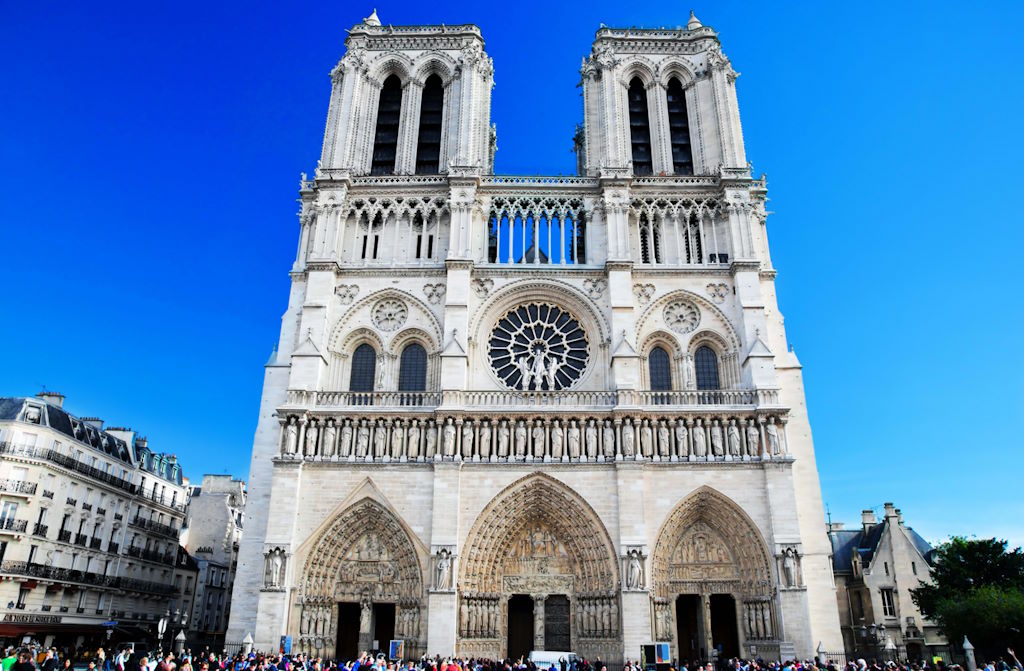 Fachada oeste de Notre Dame de París