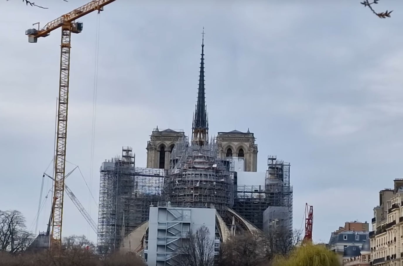 Trabajos de reconstrucción de Notre Dame de París tal como iban el 8 de marzo de 2024