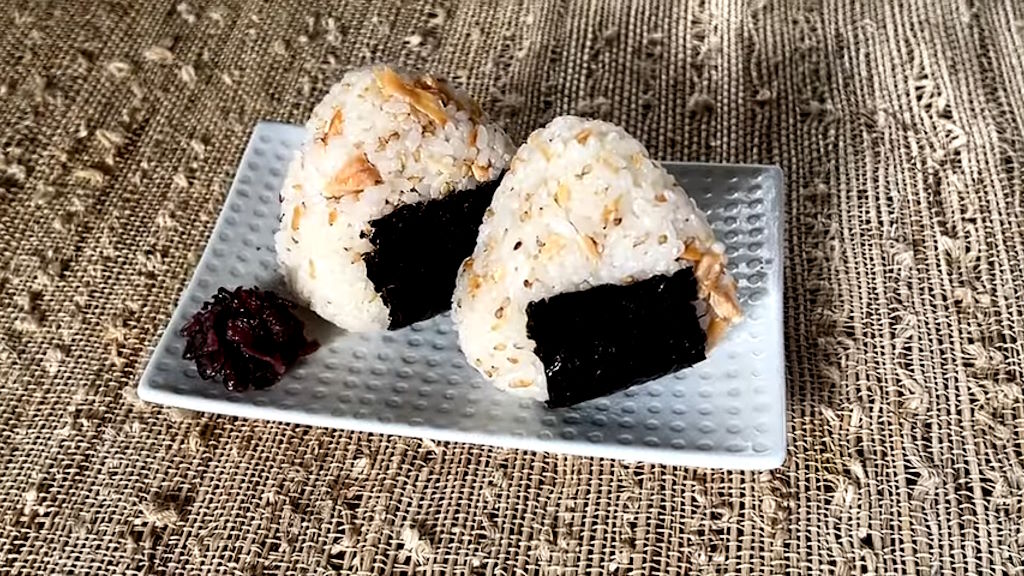 Onigiri de salmón