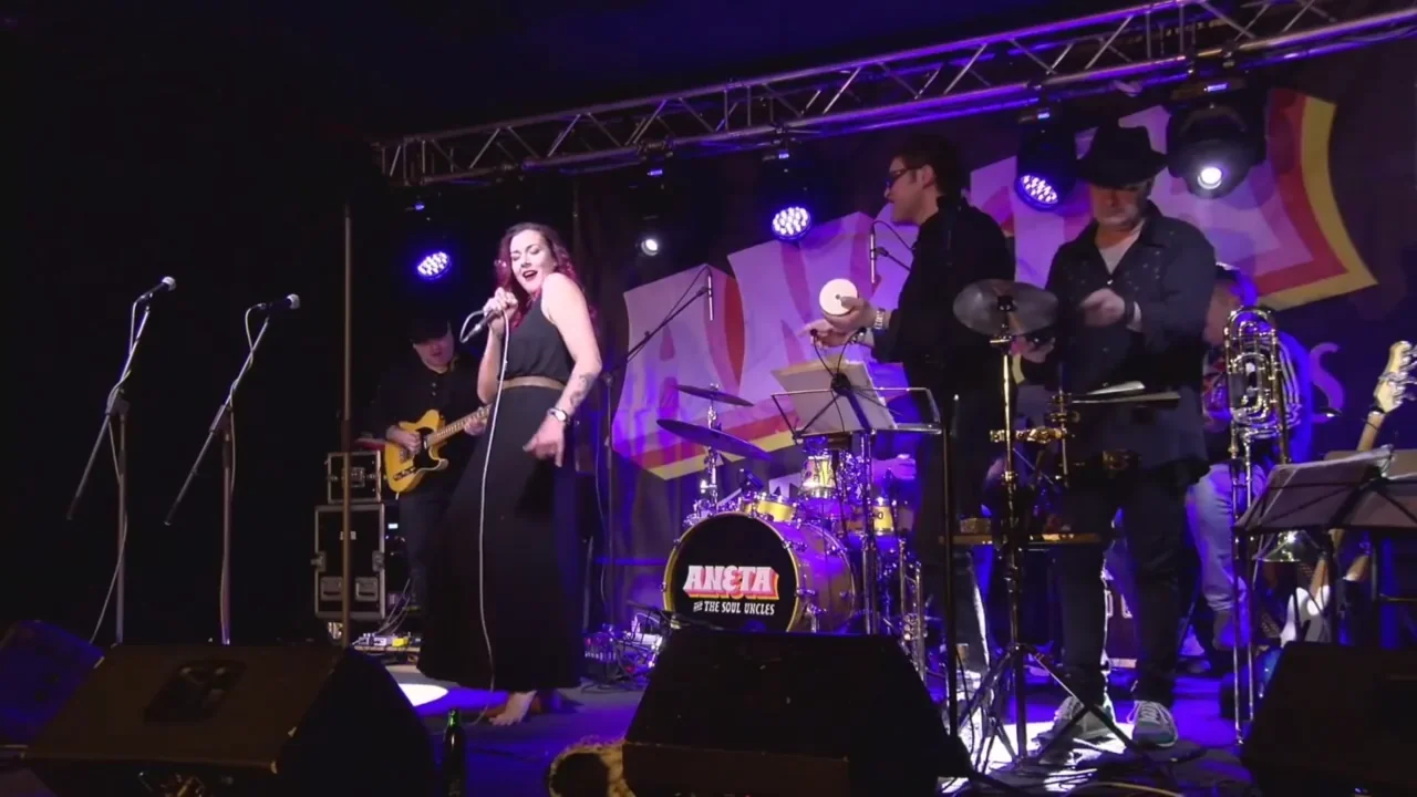 Aneta & The Soul Uncles en directo en el Music Club Slavia